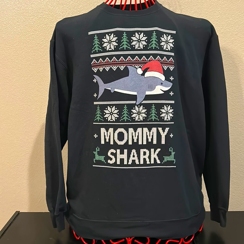 Mommy Shark Christmas sweatshirt